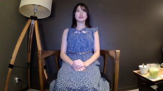 姐弟乱伦美少妇姐姐和刚成年包皮小鸡巴还没长毛的弟弟啪啪用棒棒搞菊花y